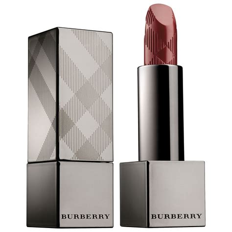 Burberry Russet (93) Kisses Lipstick Review & Swatches.